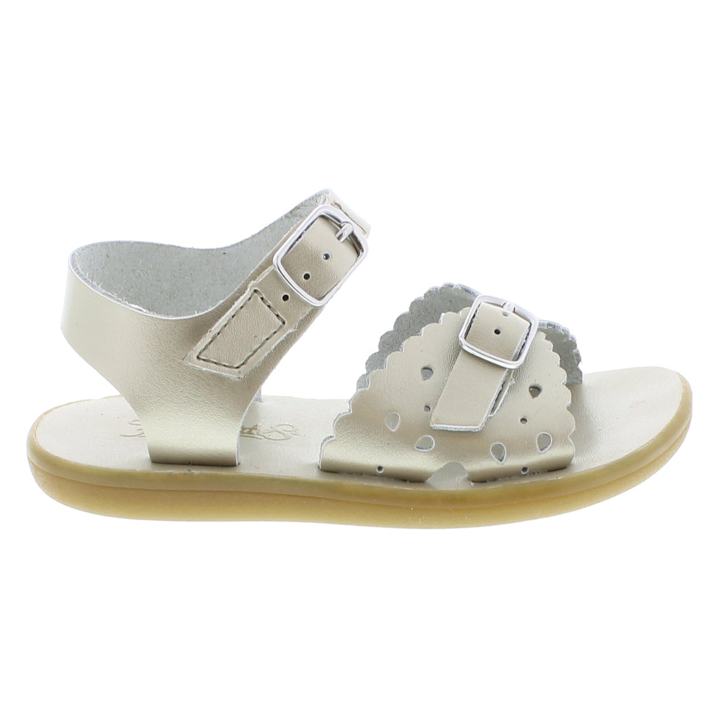 Ariel Sandal