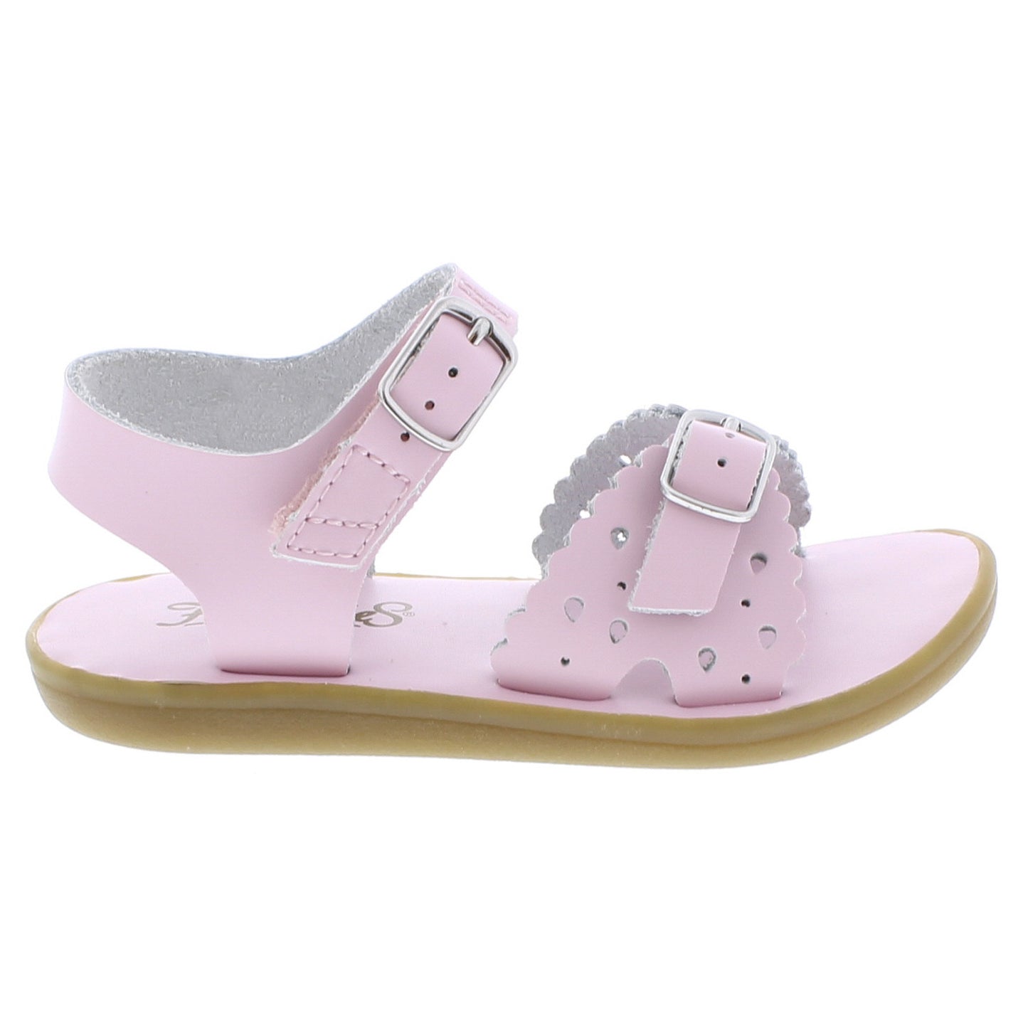 Ariel Sandal