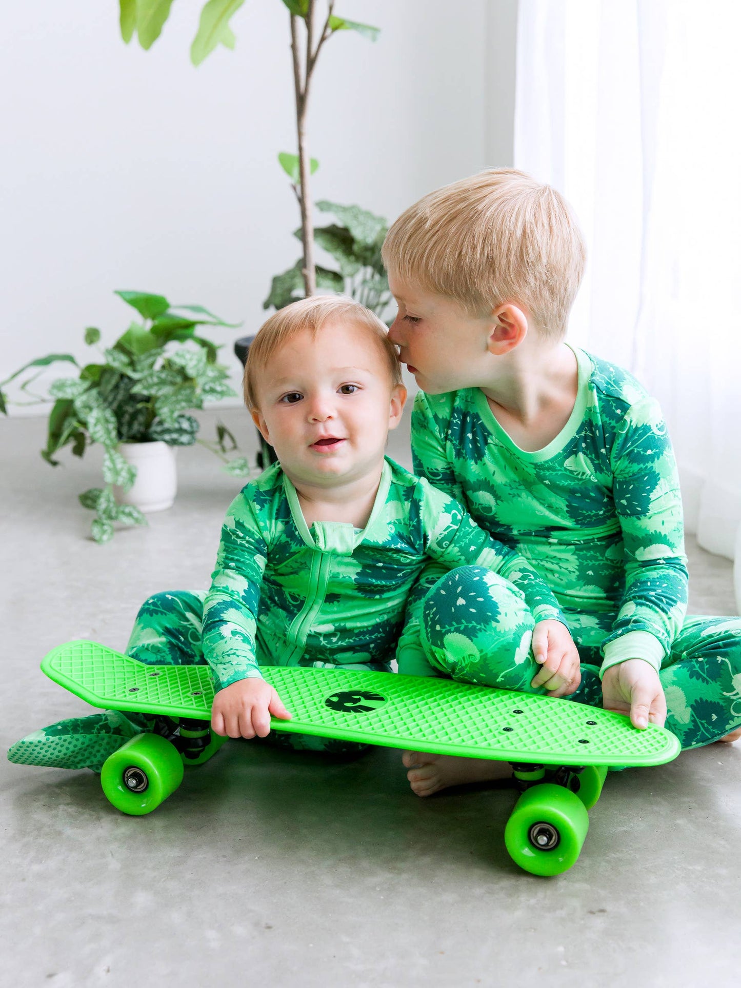 Boys Camo Chameleon Bamboo Viscose Long Sleeve Pajama Set