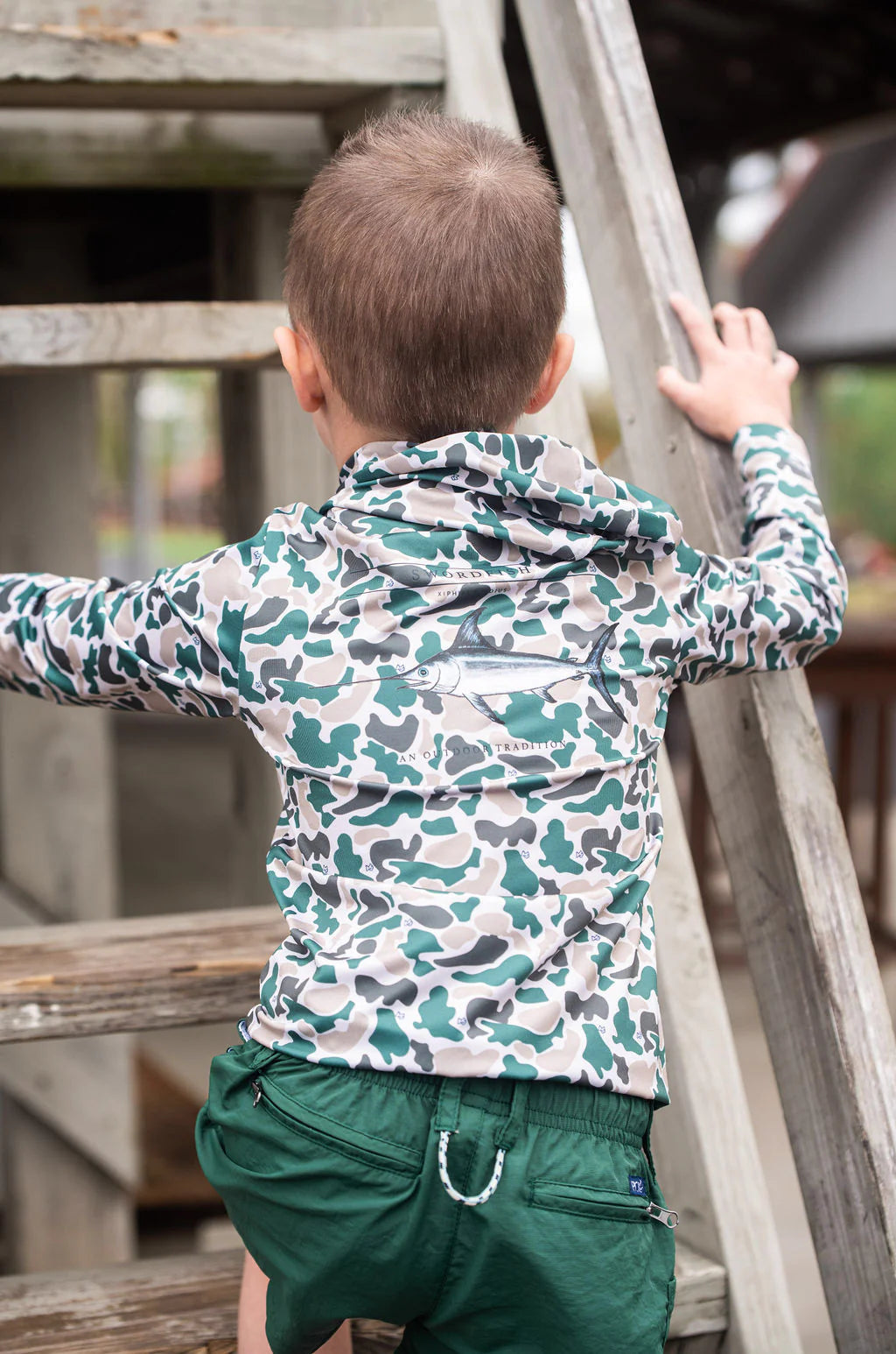 Kids pro Performance Hoodie T-Shirt in break Point Camo with Swordfish