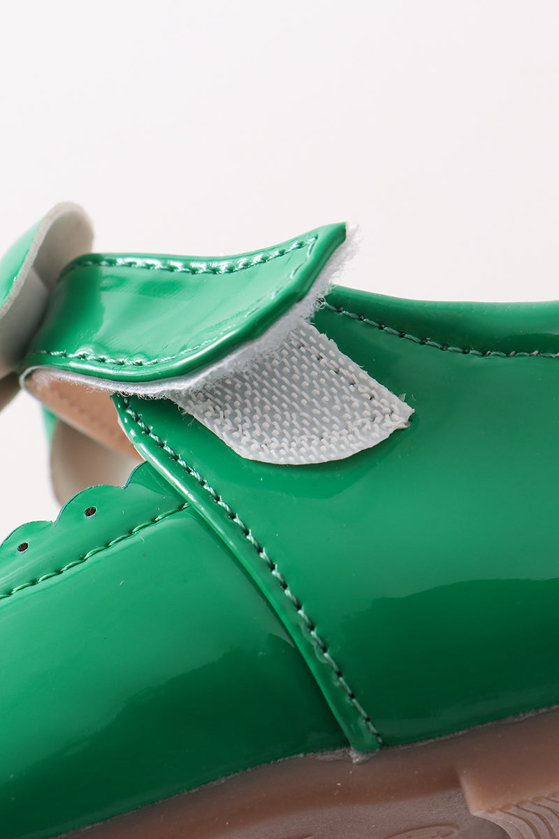 Green bow mary jane shoes