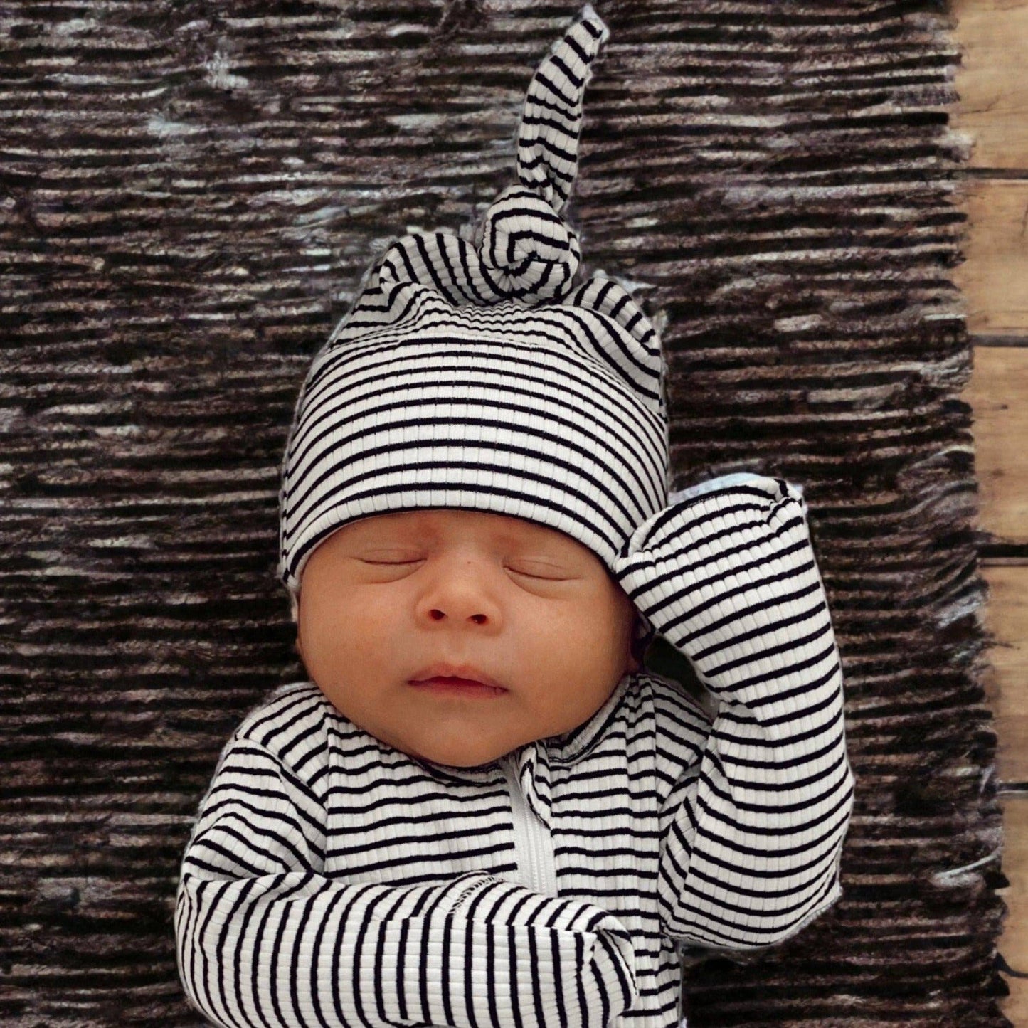 Black Stripe / Organic Ribbed Beanie (Baby - Kids)