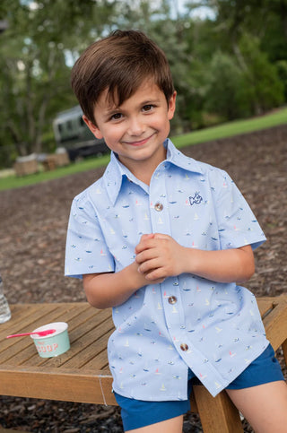 PRODOH Boys' Short Sleeve Button Down Shirt - Windsurfer Boats in the Bay - Sunny Meadow Boutique